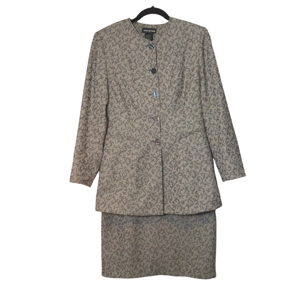 Halston Long Full button Jacket and Skirt Suit Women's Size 6
